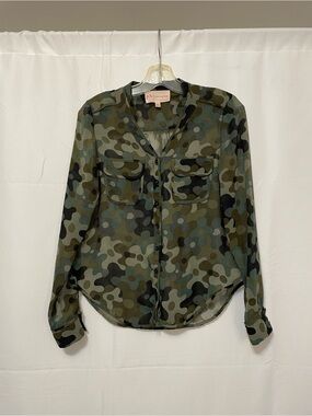 Philosophy Camo Button-Front Shirt Green and Black Womens Small